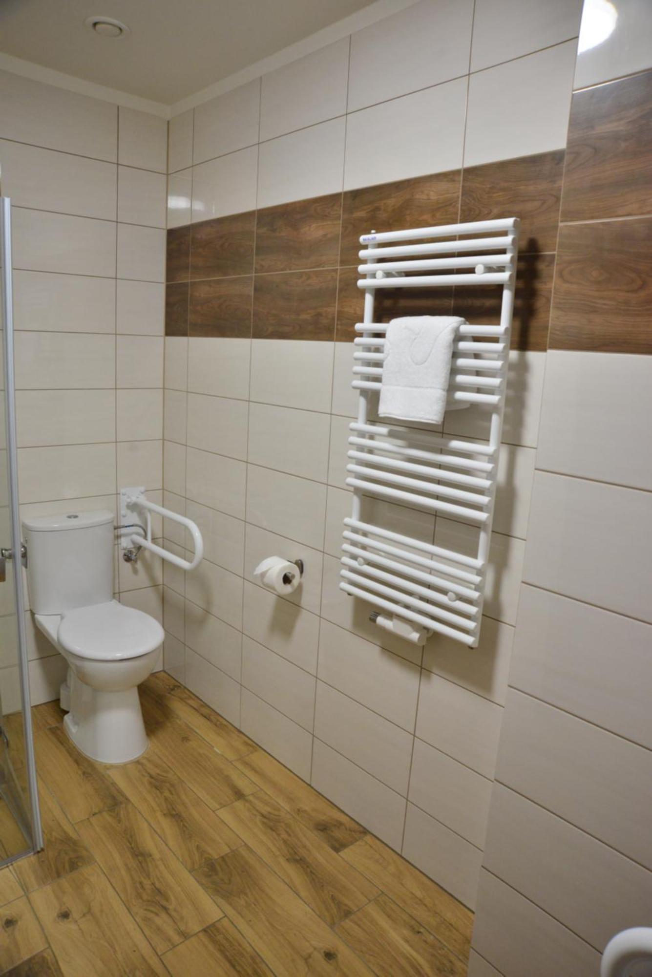 Centrum Restauracyjno-Hotelowe Florres Pawłowiczki المظهر الخارجي الصورة